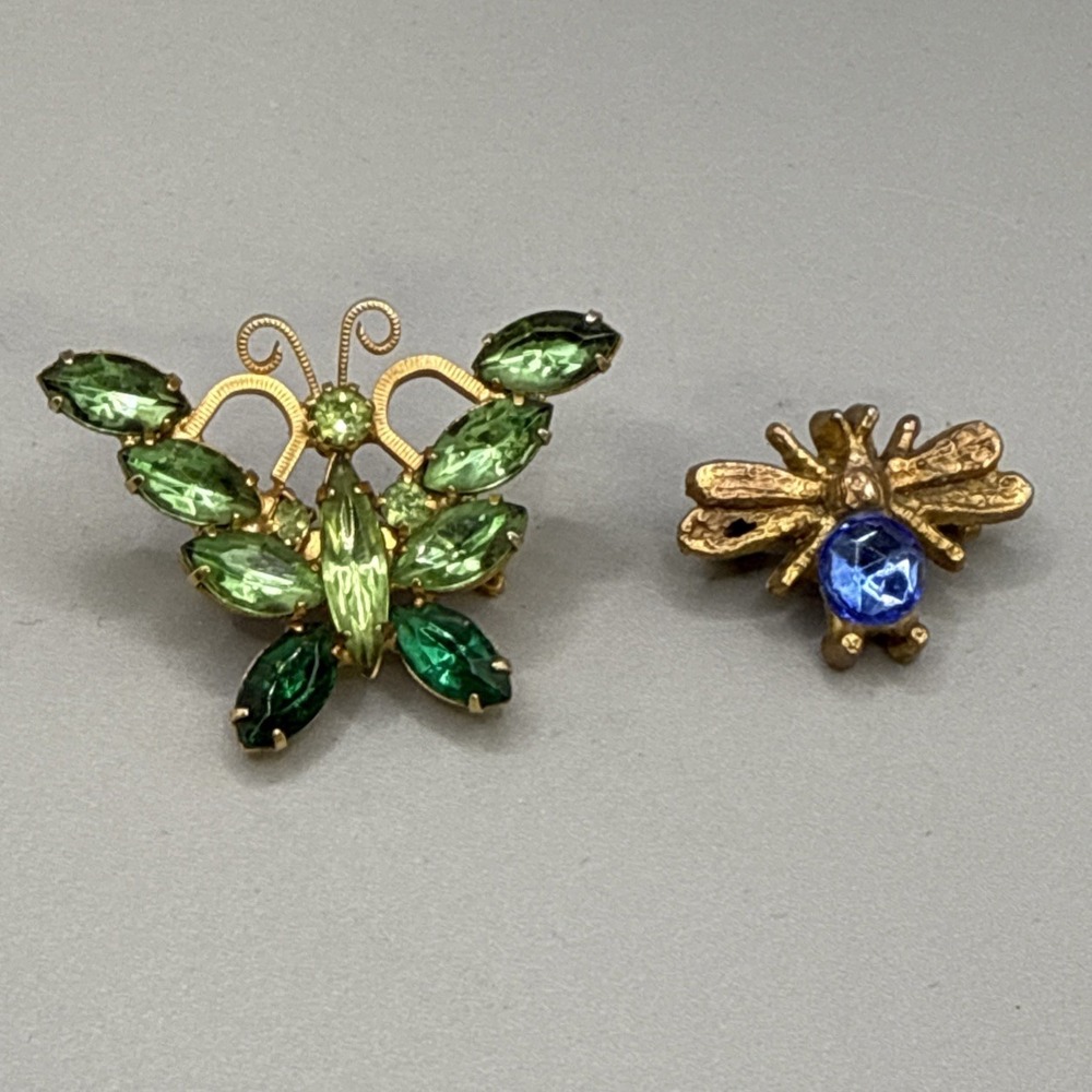 VTG Lot of 2 Rhinestone Green Butterfly & Blue Bee Brooches scatter pins